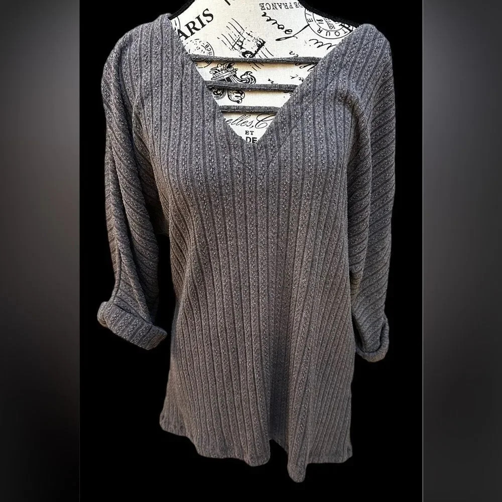 Buckle black oversized grey V-neck sweater size xs